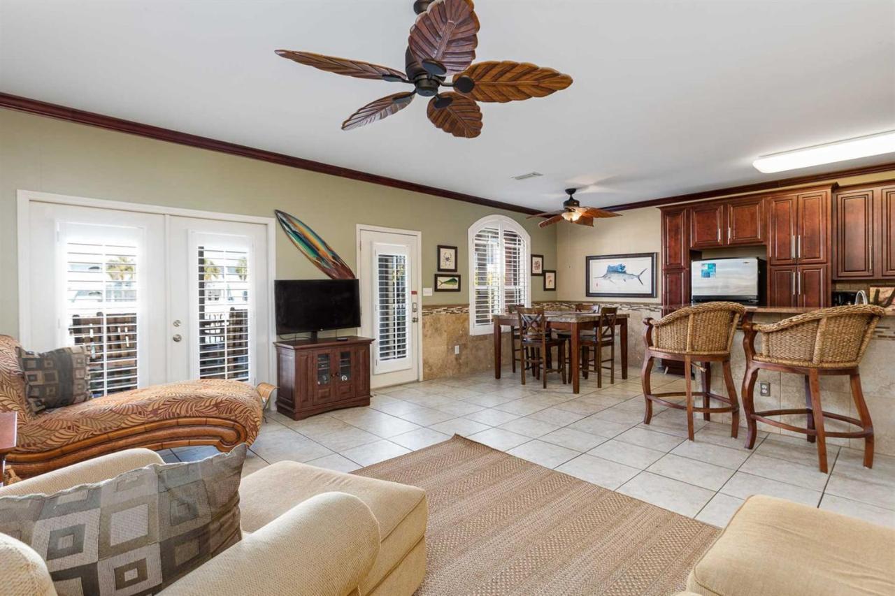 Charter Landing Villa Orange Beach Room photo